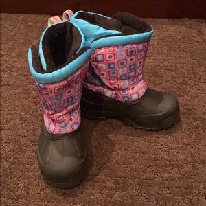 Girl snow boots